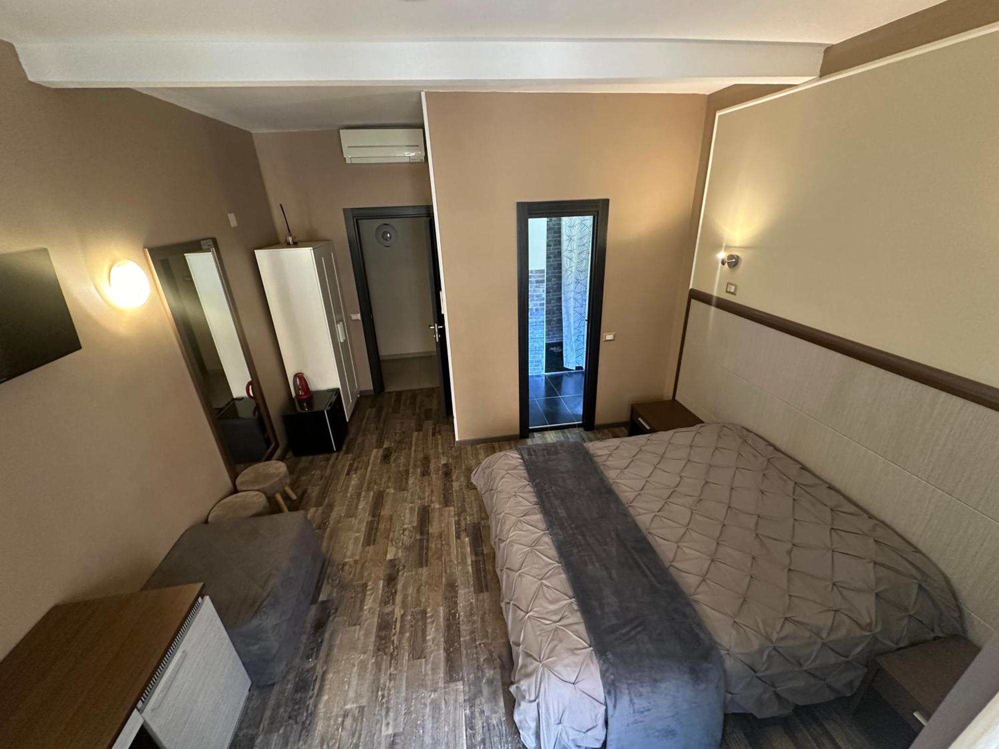 Candia 4* Rom